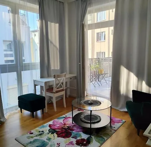 Appartement With Balcony In Vinohrady *