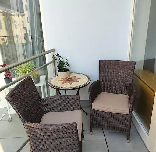Appartement With Balcony In Vinohrady