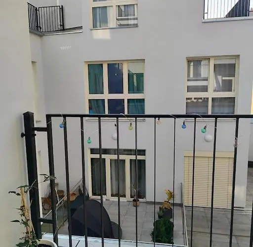 דירה With Balcony In Vinohrady